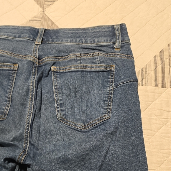 Torrid Blue Skinny Jeans Medium Wash - Picture 7 of 7